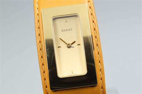 Gucci [Near MINT] Gucci 7800S Leather BungleWomen Quartz 